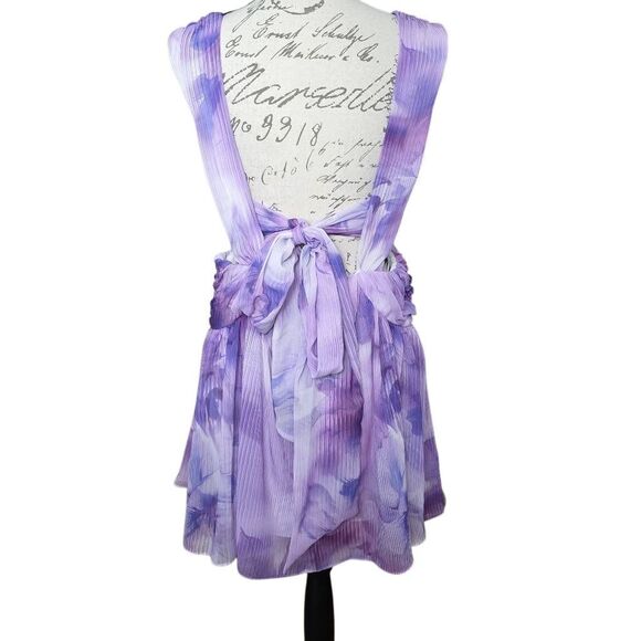 Express Womens Sz M Purple Print V-Neck Sleeveless Bow Back Mini Fit Flare Dress - Picture 7 of 10